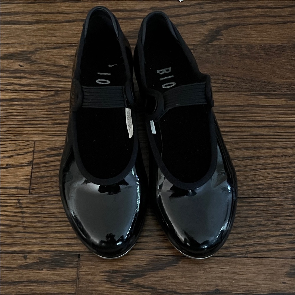 Black Bloch tap shoes